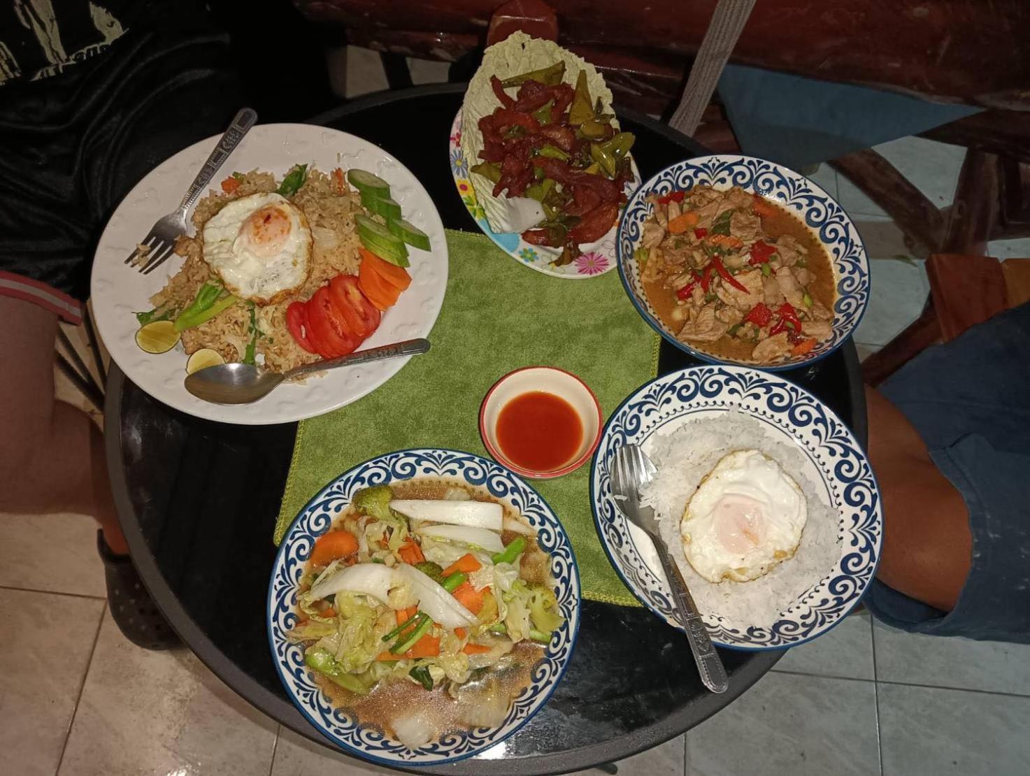 Noot'S Bar And Guesthouse Kanchanaburi Exterior foto