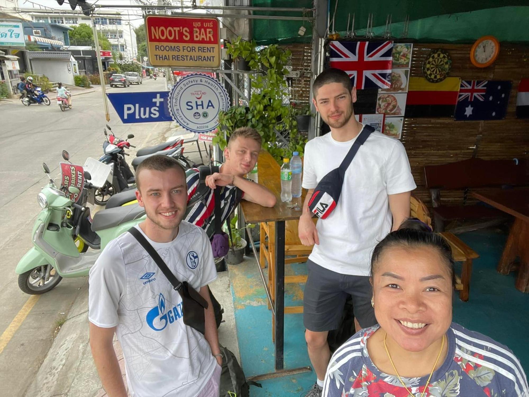 Noot'S Bar And Guesthouse Kanchanaburi Exterior foto
