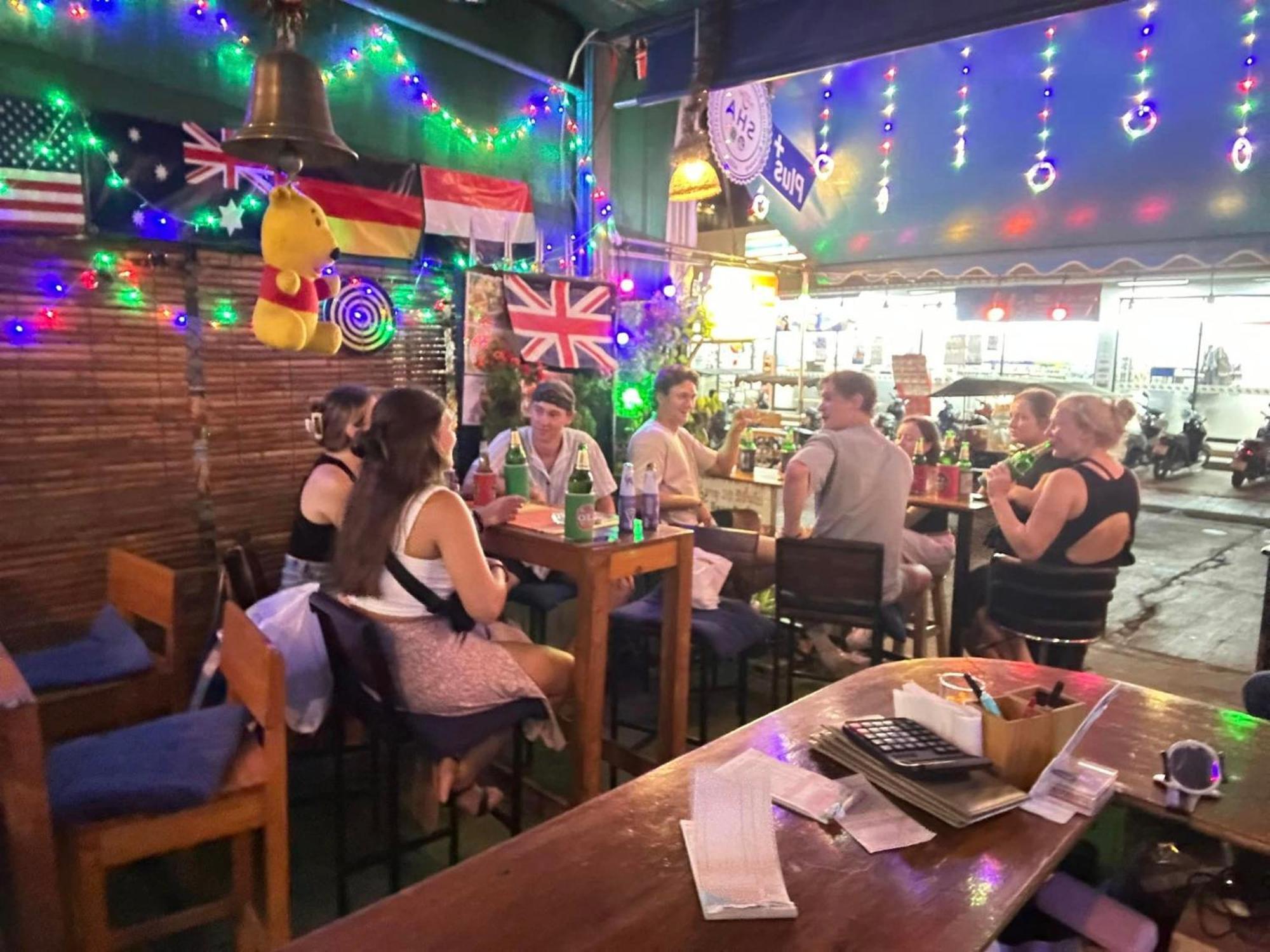 Noot'S Bar And Guesthouse Kanchanaburi Exterior foto